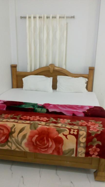 Dynasty Guest House Варанаси Экстерьер фото