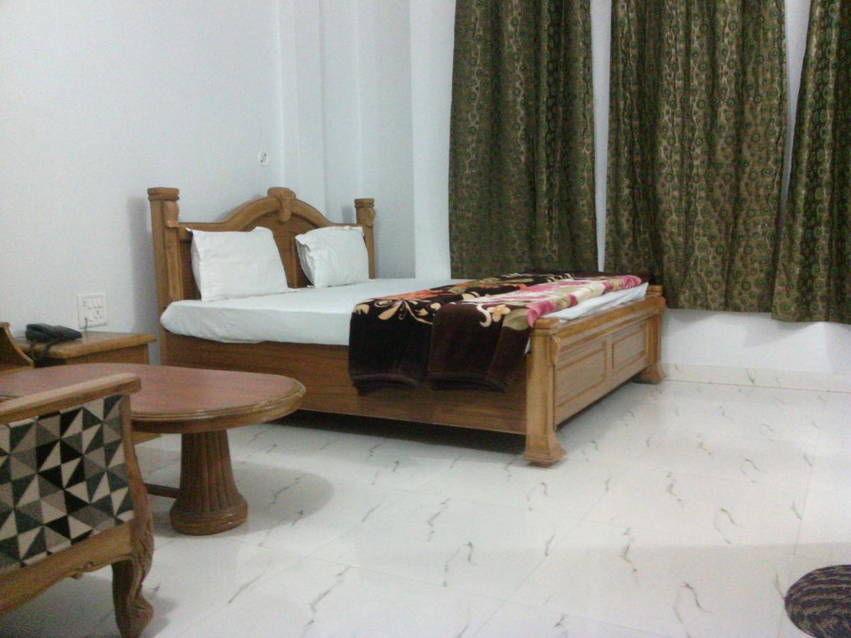 Dynasty Guest House Варанаси Экстерьер фото